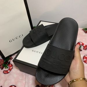 Authentic Gucci Logo Rubber Slides- Size 38/8.5